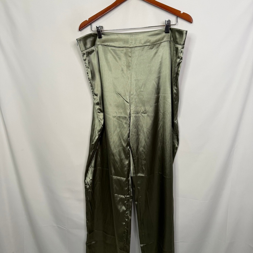 PrettyLittleThing Plus Olive Satin Wide Leg Trouser US L NWT - Picture 8 of 9